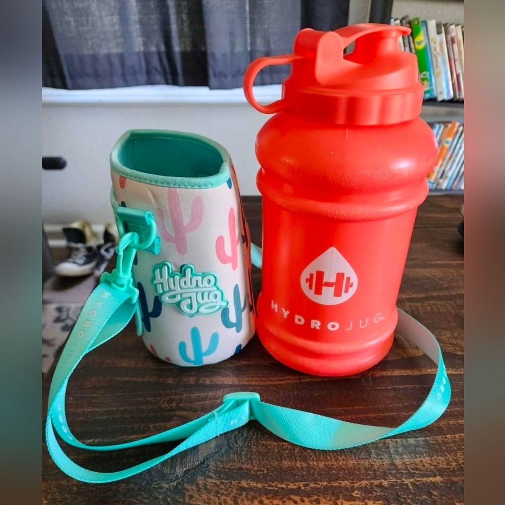 🌵 HydroJug Bundle: Neon Coral 73oz Jug + Cactus Neoprene Sleeve & Strap